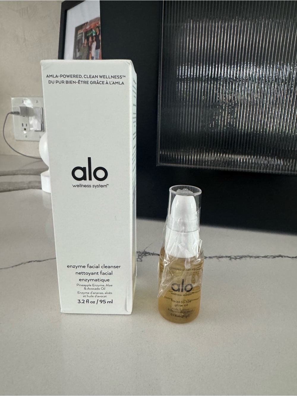 ALO Yoga white & amber facial oil bottle with box